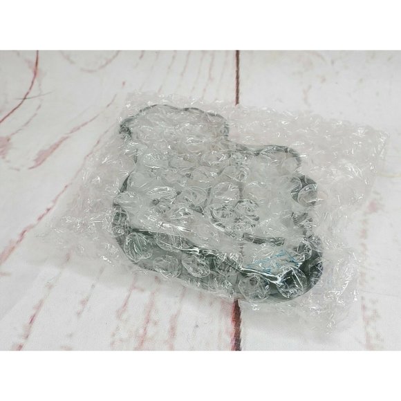 Heavy Glass Ireland Eamon Glass Frosted Clear Isle of Ireland Paperweight & Box - Picture 7 of 12